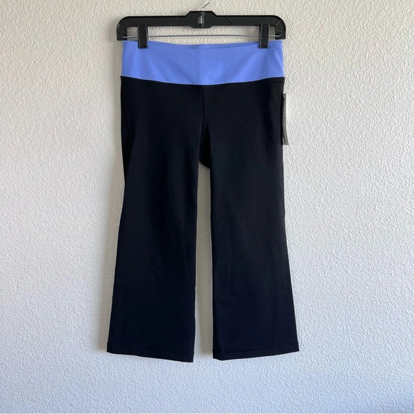 Gap Fit Gflex Womens Crop Black with Neon Light Blue - Picture 1 of 11